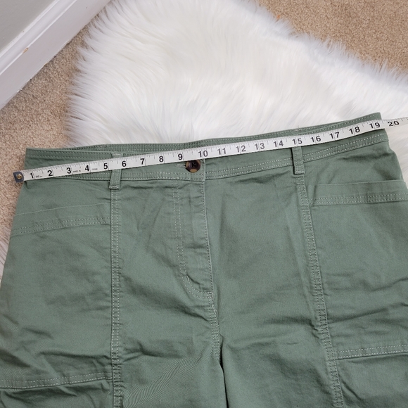 Boden Forest Green Walking Shorts SZ 14 - Picture 7 of 14